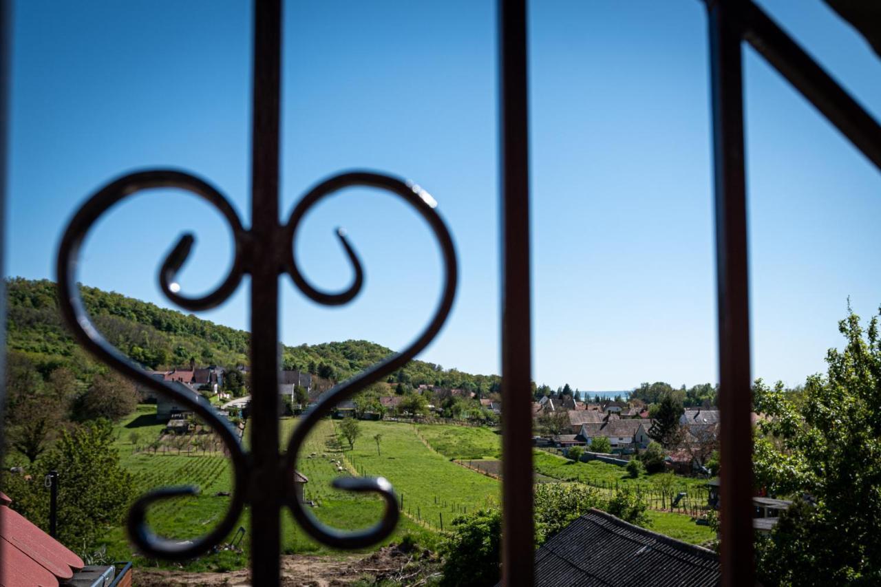 Szigligeti Mandula Kert Vendégház Exterior foto